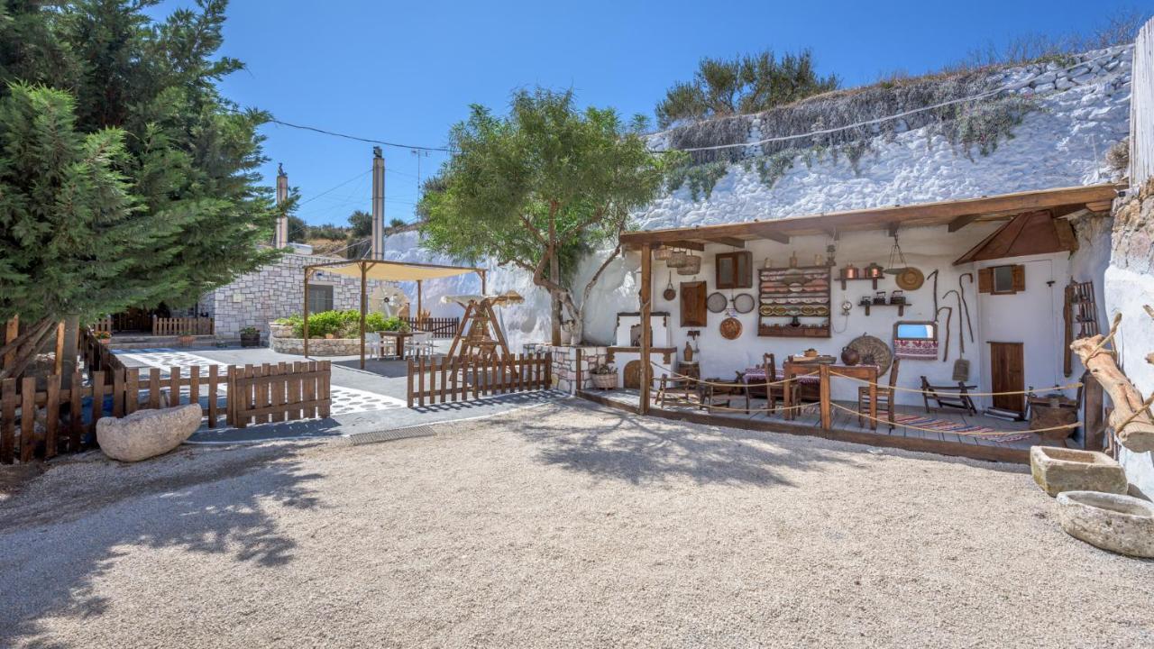 Emilia'S Little Farmhouses Agioi Anargyroi  Exterior photo
